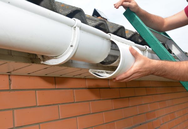 Gutter Maintenance in Bella Vista