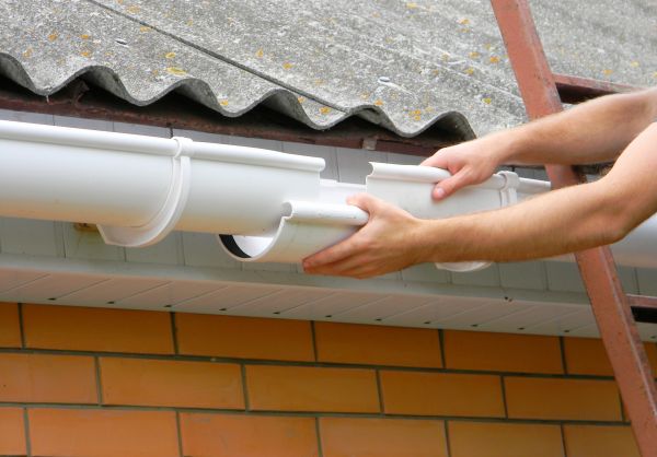 Cost of Gutter Hanging in Bella Vista